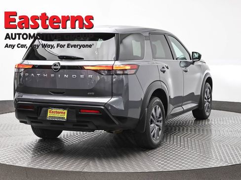 Used 2023 Nissan Pathfinder S AWD/4WD image 5