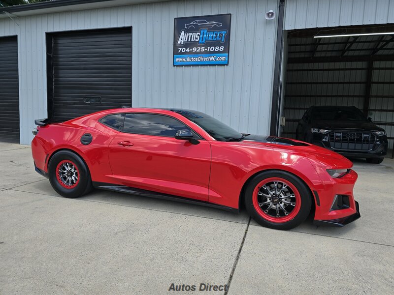 Used 2017 Chevrolet Camaro ZL1 RWD image 16