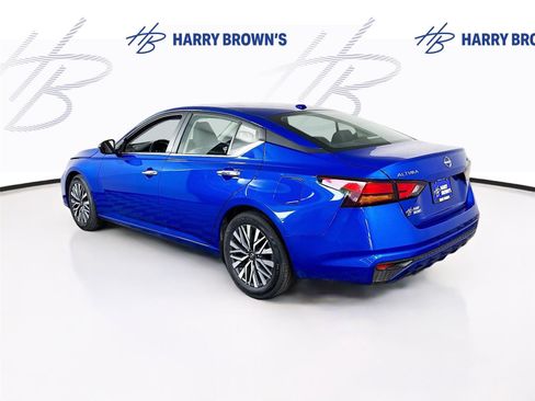 Used 2025 Nissan Altima 2.5 SV FWD image 26