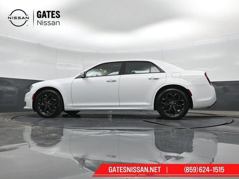 Used 2022 Chrysler 300 Touring L w/ Popular Equipment Group AWD/4WD image 44