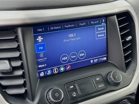Used 2023 GMC Acadia SLE w/ Elevation Edition FWD image 15