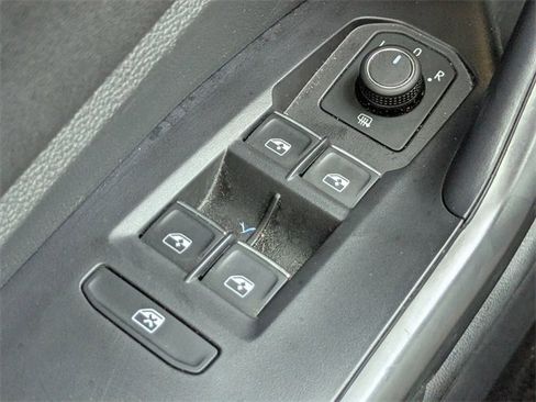 Used 2025 Volkswagen Jetta S image 23