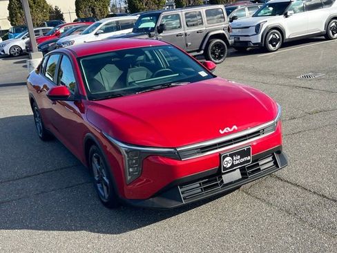 Certified 2025 Kia K4 LXS image 7