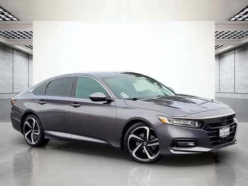 Used 2020 Honda Accord Sport image 2
