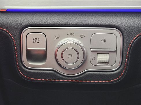 Certified 2025 Mercedes-Benz GLE 53 AMG 4MATIC image 23