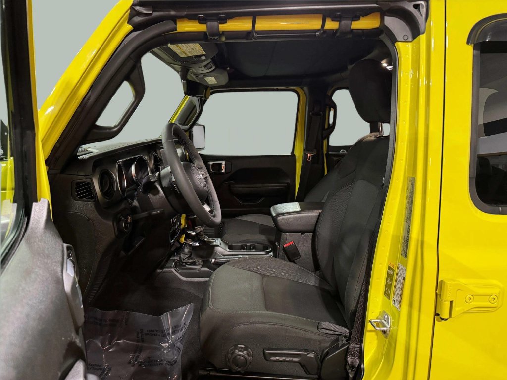 Used 2023 Jeep Wrangler Unlimited Sport AWD/4WD image 21