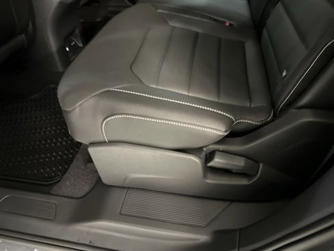 New 2026 Volkswagen Atlas Cross Sport SEL R-Line AWD/4WD image 23