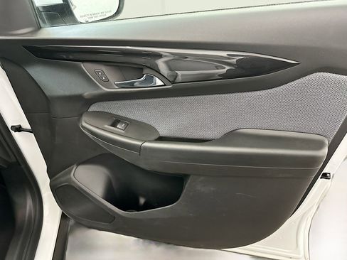 Used 2025 Chevrolet TrailBlazer LT image 32