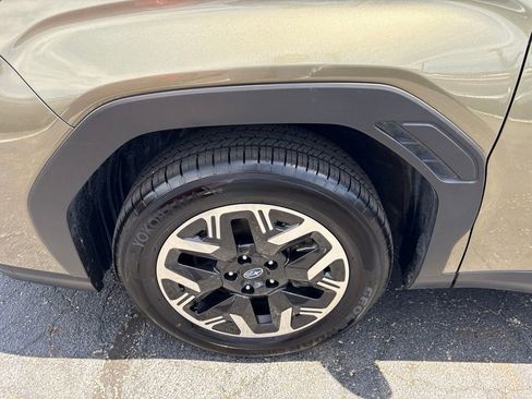 Certified 2025 Subaru Forester Premium AWD/4WD image 7