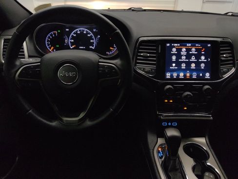 Used 2022 Jeep Grand Cherokee Laredo E RWD image 22