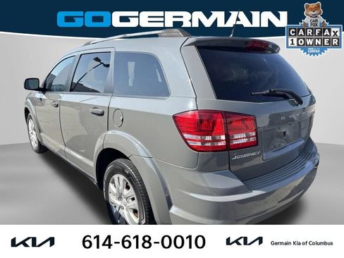 Used 2019 Dodge Journey SE FWD image 2