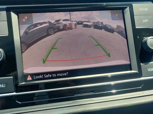 Used 2021 Volkswagen Jetta R-Line w/ R-Line Cold Weather Package FWD image 28