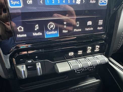 Used 2023 RAM 2500 Limited image 47