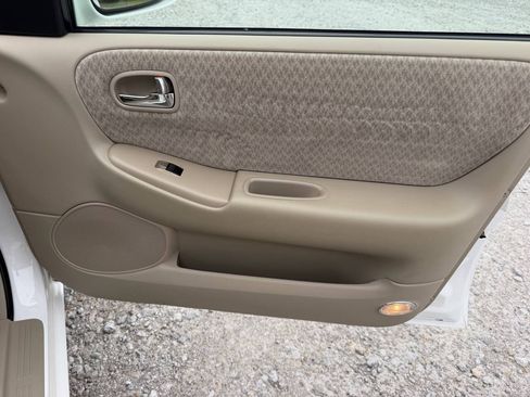 Used 2002 MAZDA 626 FWD image 20