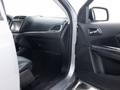 Used 2018 Dodge Journey Crossroad AWD/4WD image 28