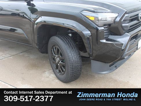 Used 2024 Toyota Tacoma SR w/ SR Upgrade Package AWD/4WD image 18