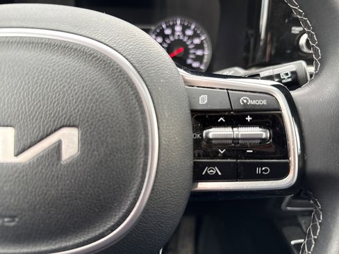 Certified 2023 Kia Sorento S w/ Panoramic Sunroof Package image 20