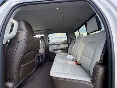 New 2026 RAM 1500 Laramie AWD/4WD image 19