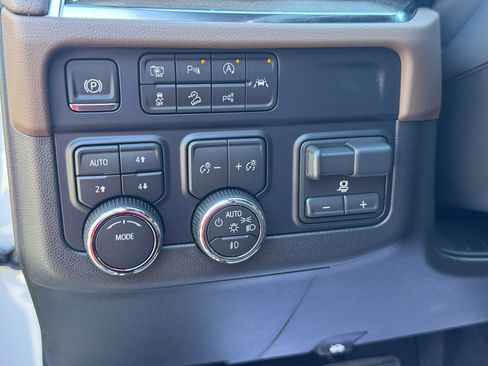 New 2026 Chevrolet Tahoe High Country w/ Sun And Tow Package image 15