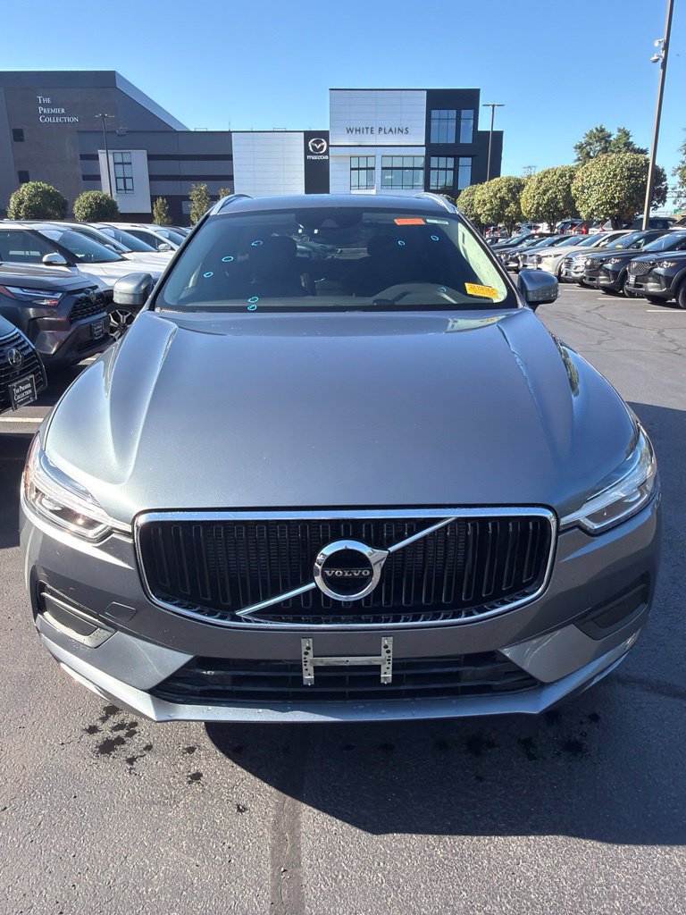 Used 2020 Volvo XC60 T5 Momentum w/ Protection Package AWD/4WD image 5