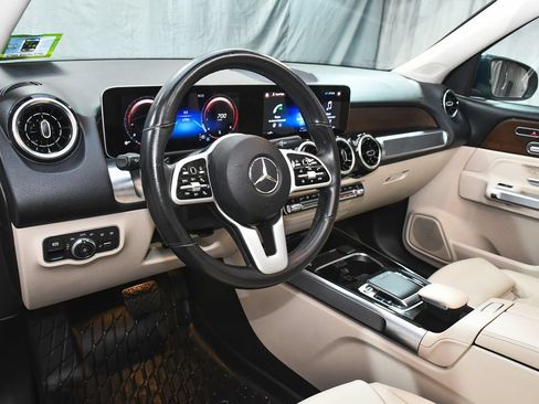Used 2020 Mercedes-Benz GLB 250 4MATIC image 19