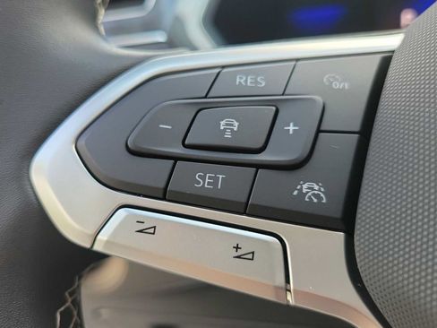 Used 2023 Volkswagen Tiguan SE FWD image 20