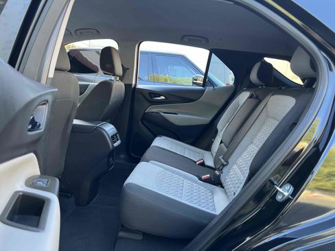 Used 2023 Chevrolet Equinox LS FWD image 36