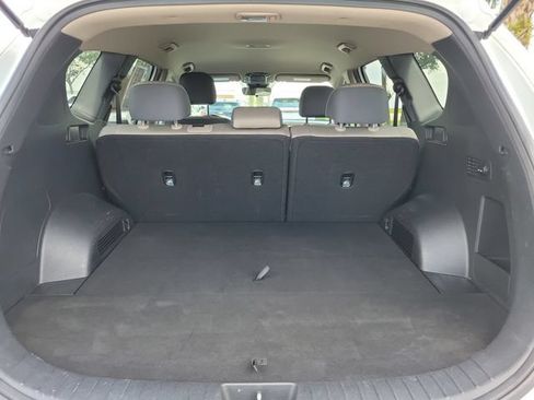 Used 2021 Hyundai Santa Fe SE FWD image 8
