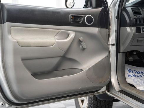 Used 2011 Toyota Tacoma 4x4 Regular Cab image 27