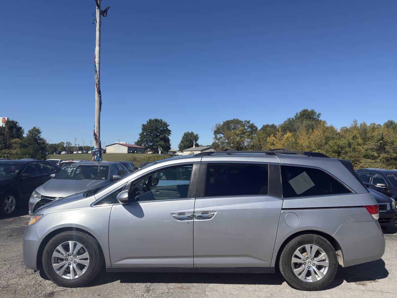 Used 2016 Honda Odyssey SE image 3