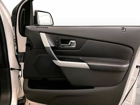Used 2014 Ford Edge SEL w/ Equipment Group 205A AWD/4WD image 24