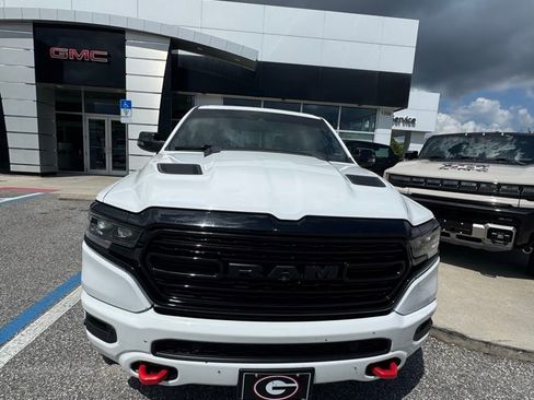 Used 2023 RAM 1500 Limited AWD/4WD image 2