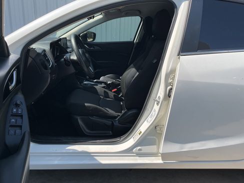 Used 2016 MAZDA MAZDA3 i Sport w/ Preferred Equipment Package FWD image 8