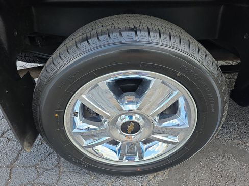 Used 2008 Chevrolet Silverado 1500 LT w/ Suspension Package, Off-Road AWD/4WD image 17