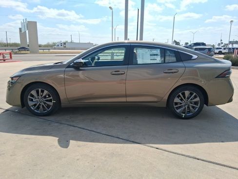 New 2026 Nissan Sentra SL w/ Floor Mat Package FWD image 4