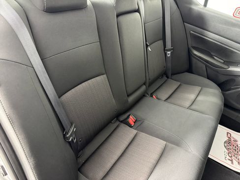 Used 2024 Nissan Altima 2.5 SV image 36