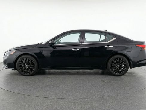 Used 2025 Nissan Altima 2.5 SV image 5