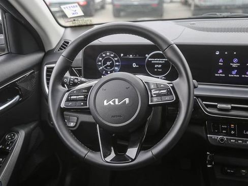 Certified 2024 Kia Seltos S FWD image 17