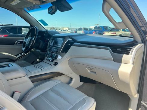 Used 2018 GMC Yukon XL Denali w/ Open Road Package AWD/4WD image 10