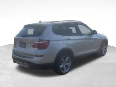 Used 2017 BMW X3 sDrive28i RWD image 8