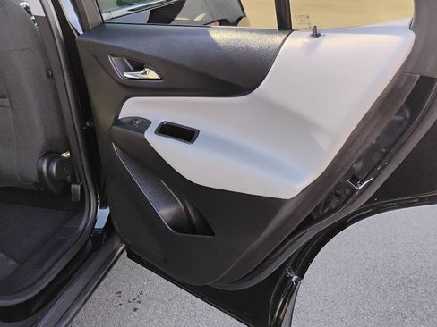 Used 2023 Chevrolet Equinox LT AWD/4WD image 18