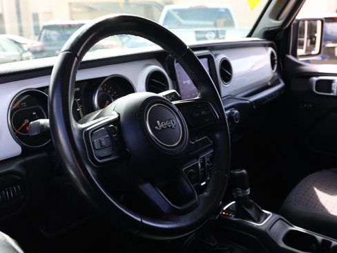 Used 2021 Jeep Wrangler Unlimited Islander image 14