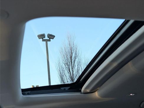 Used 2023 Honda HR-V EX-L image 17