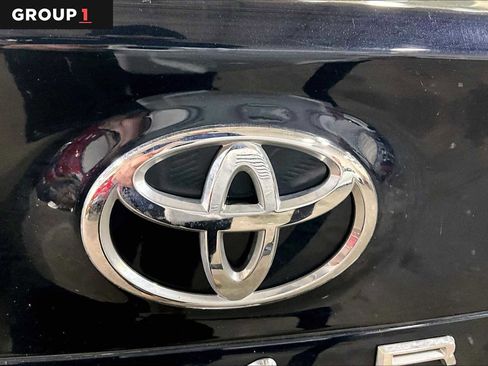 Certified 2020 Toyota Camry LE image 31