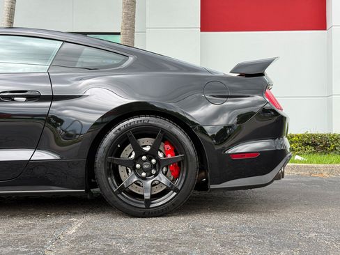 Used 2017 Ford Mustang Shelby GT350R w/ GT350R Equipment Group 920A RWD image 14
