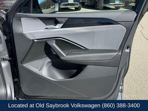 Certified 2025 Volkswagen Tiguan SE AWD/4WD image 28