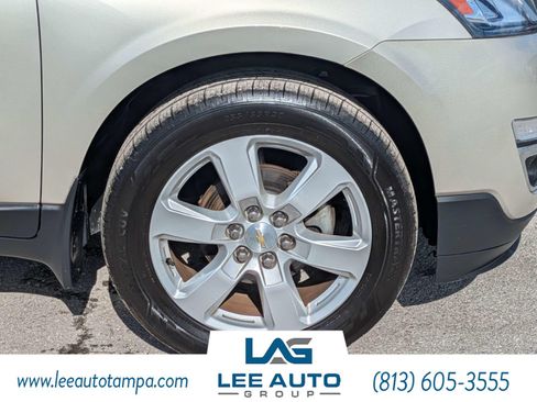 Used 2016 Chevrolet Traverse LT w/ Style and Technology Package FWD image 10