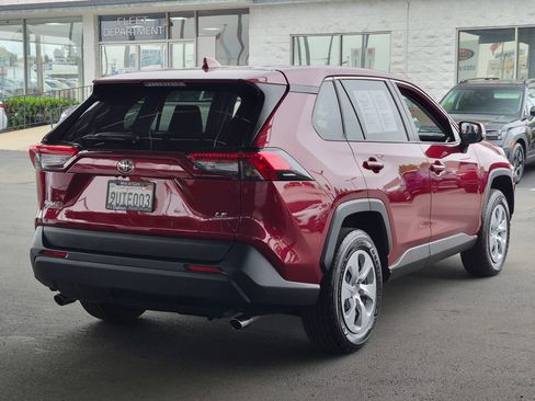 Certified 2025 Toyota RAV4 LE FWD image 4