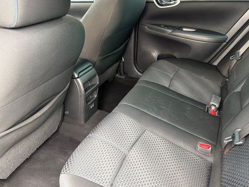 Used 2018 Nissan Sentra SR w/ Technology Package FWD image 13