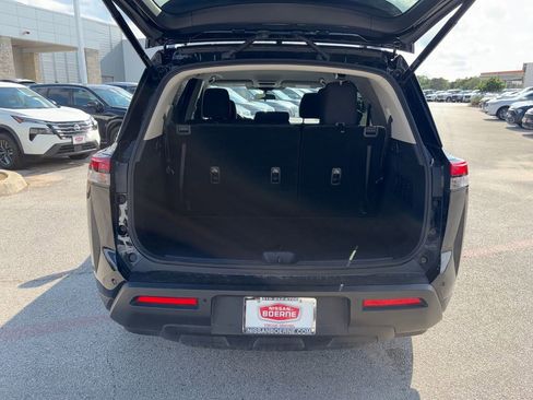 Used 2025 Nissan Pathfinder SV FWD image 29